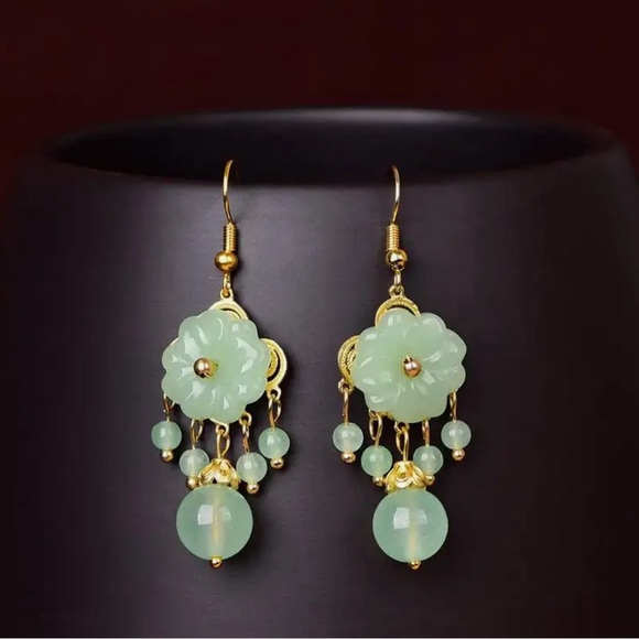 🐘 925 Sterling Silver Natural Jade Earrings - Picture 4 of 10